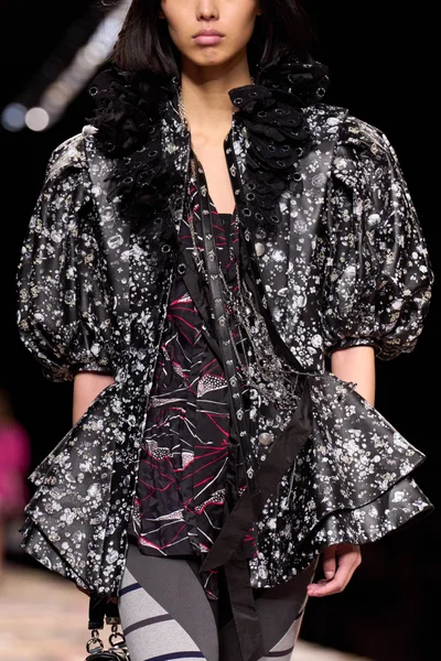 Look 9